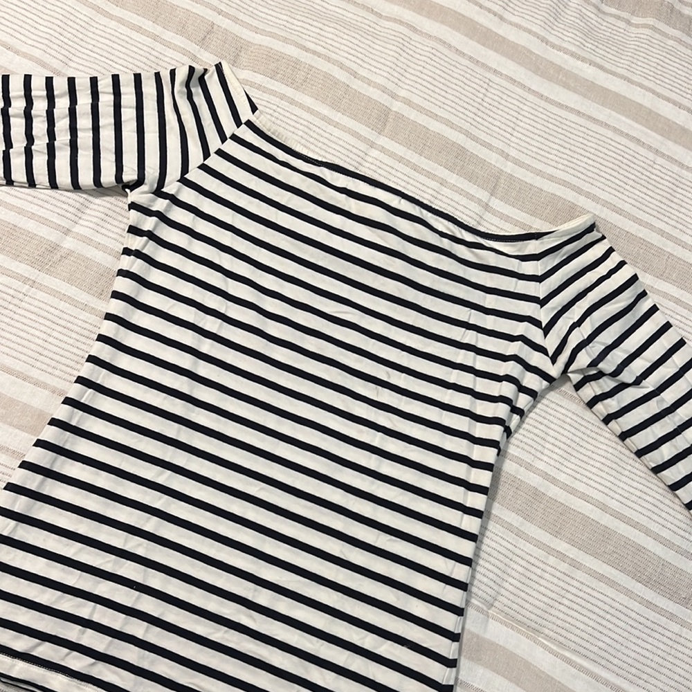 H&M Off the Shoulder long sleeve blouse